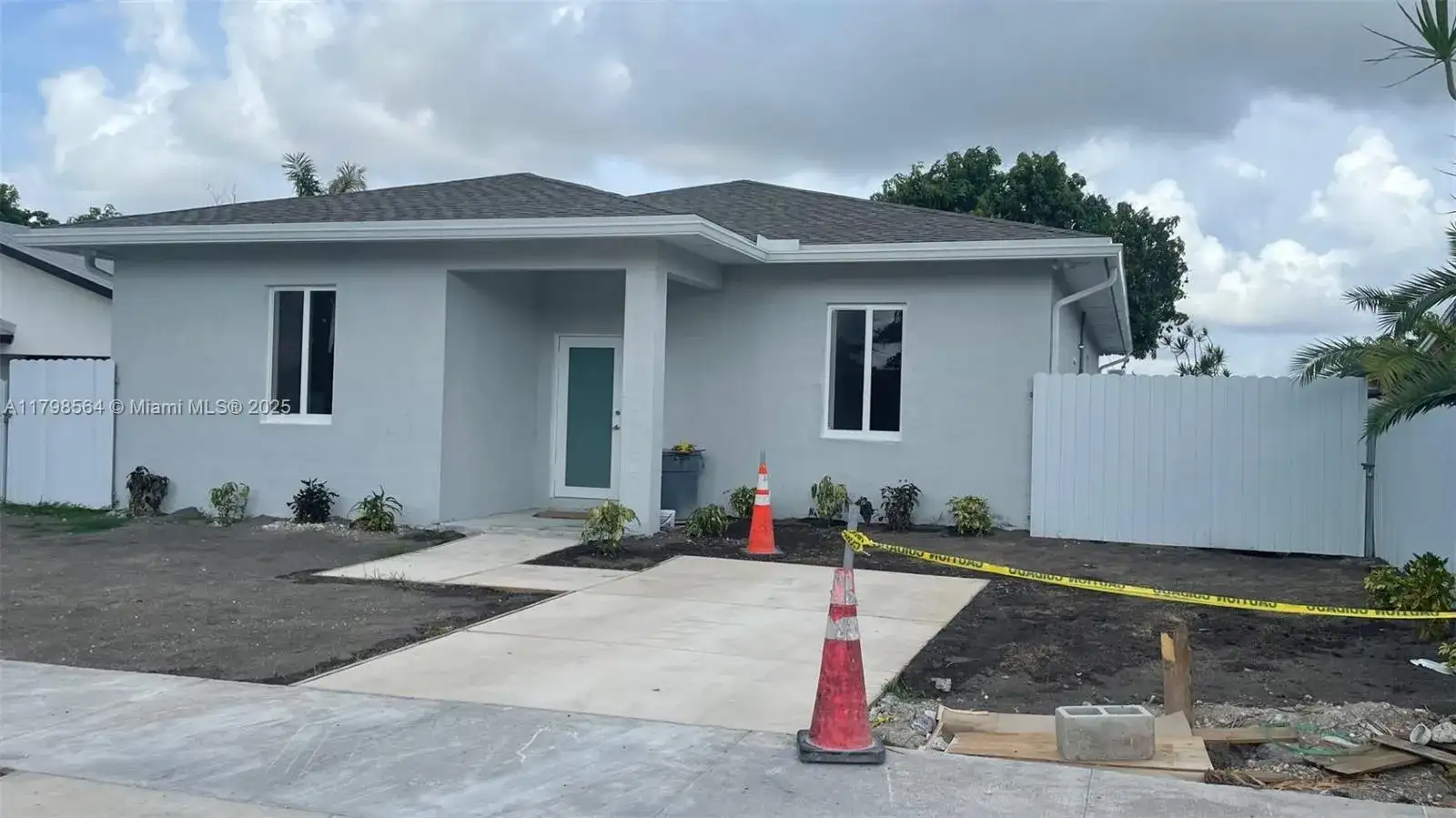 640 SW 12th Ave, Homestead FL 33030 photo 2