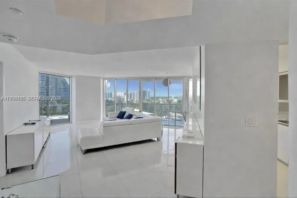 7330 Ocean Ter # C, Miami Beach FL 33141