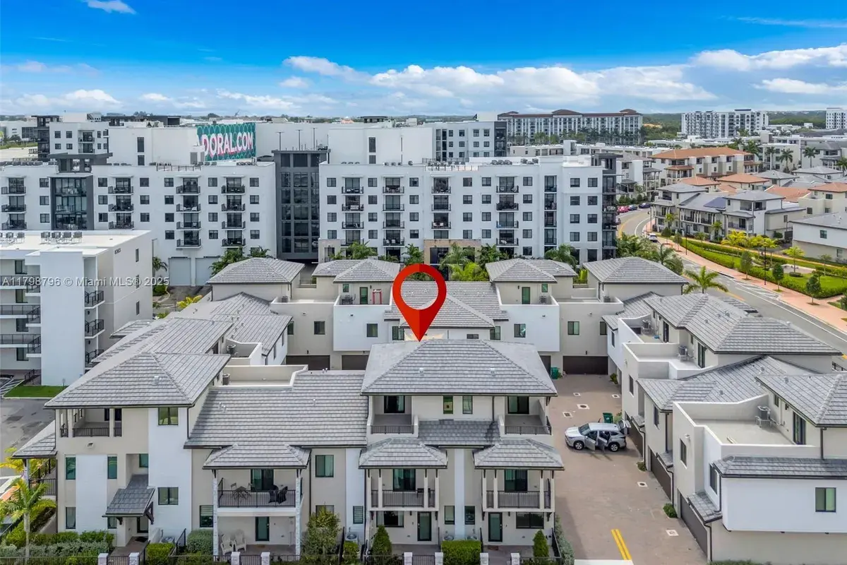 4233 NW 83rd Path, Doral FL 33166