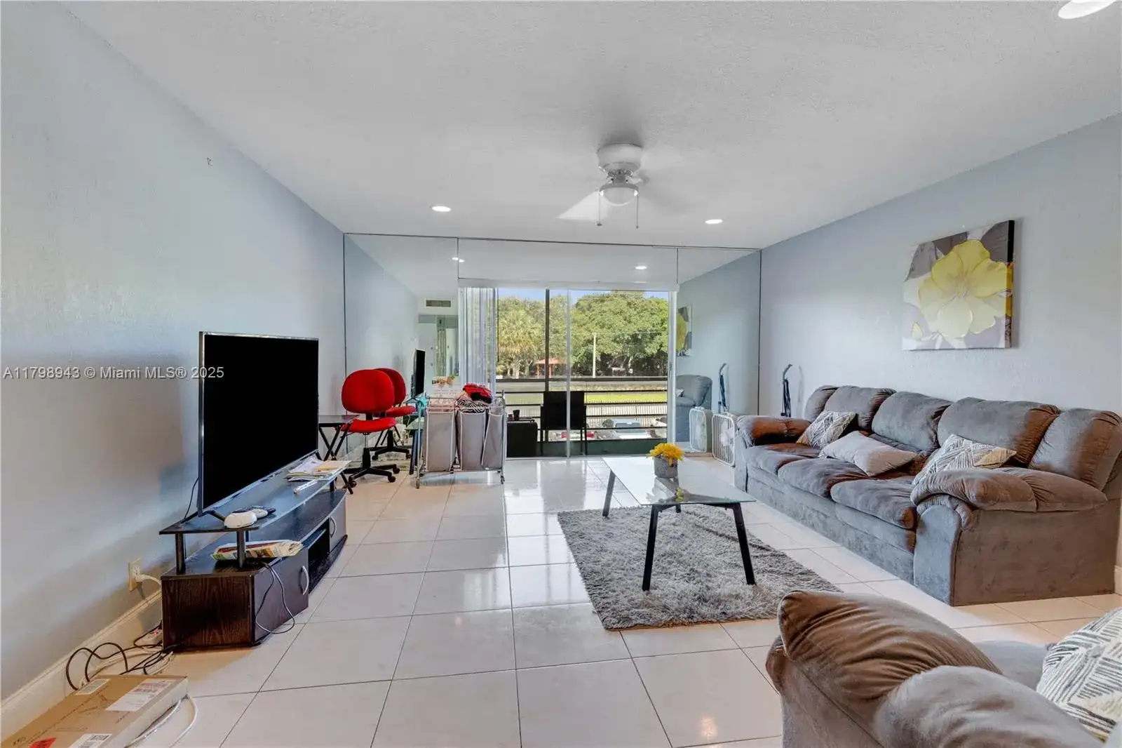 4848 NW 24th Ct # 215, Lauderdale Lakes FL 33313 photo 2