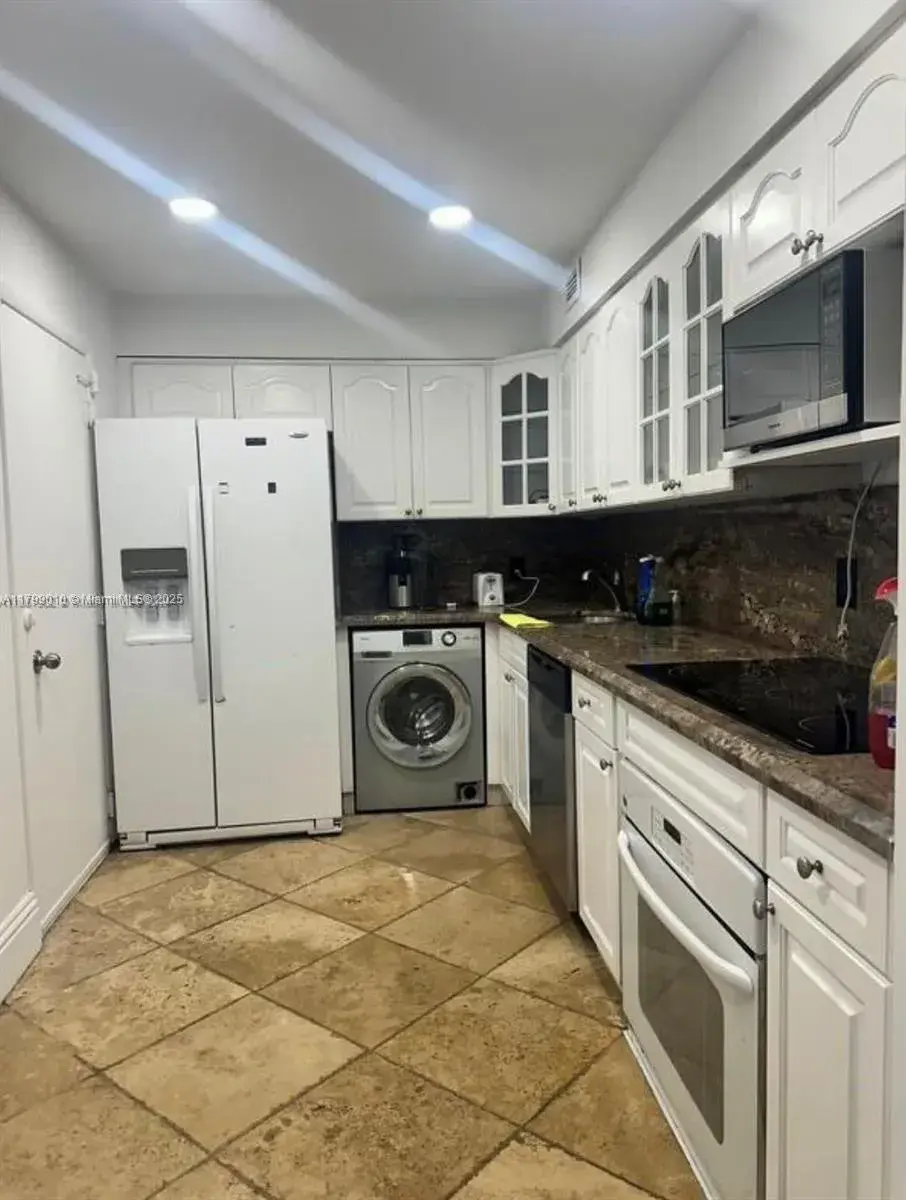 6770 Indian Creek Dr, Miami Beach FL 33141