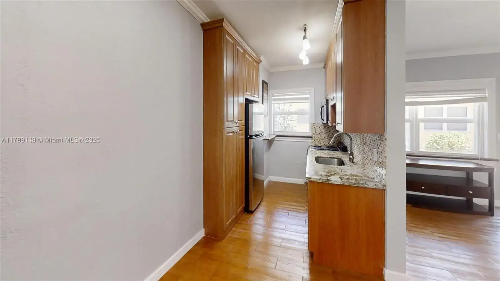 8101 Abbott Ave # 8, Miami Beach FL 33141 photo 2