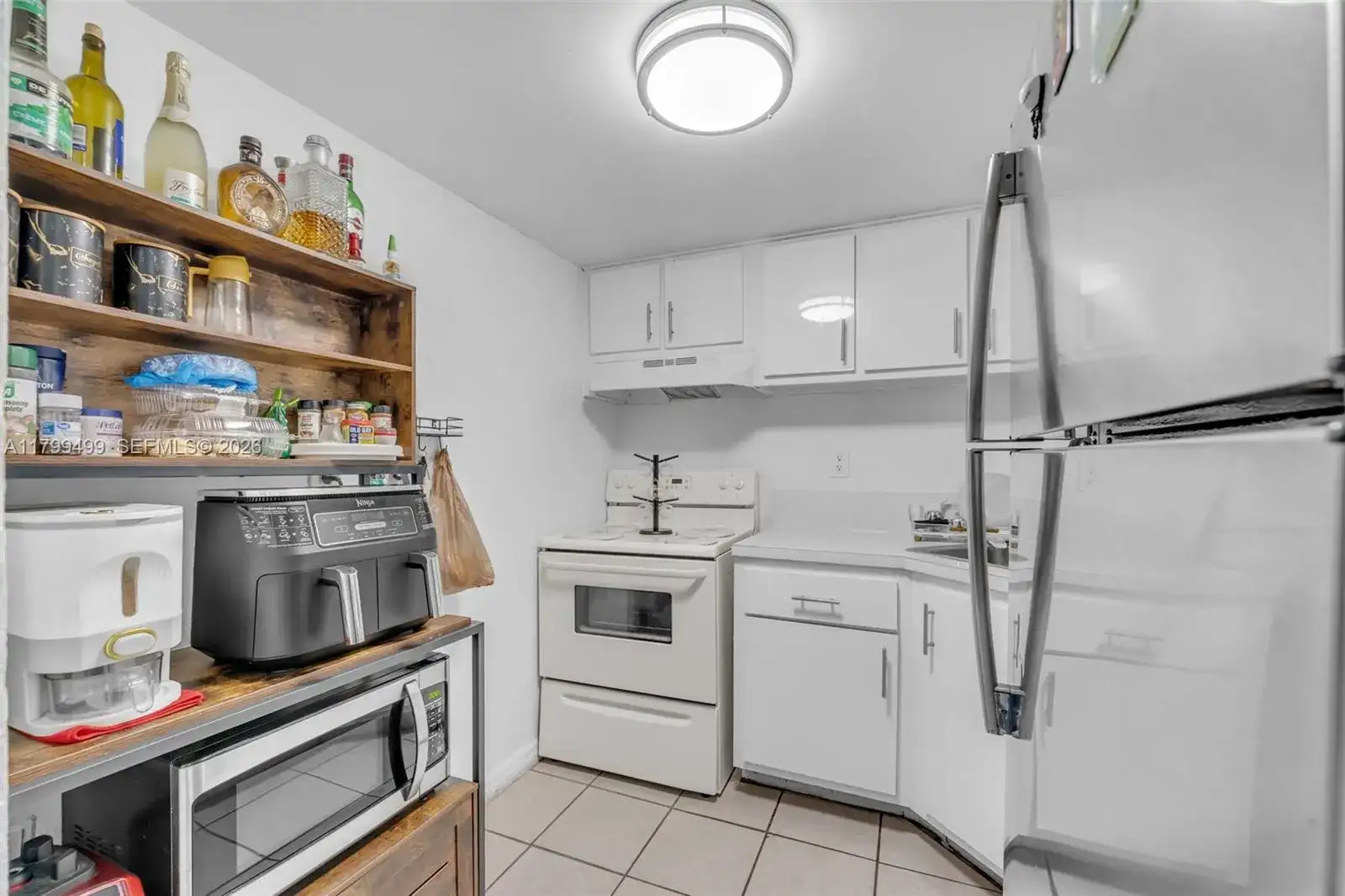 4550 NW 9th St # 106E, Miami FL 33126 photo 2