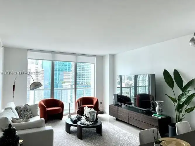 500 Brickell Ave # 1907, Miami FL 33131 photo 3