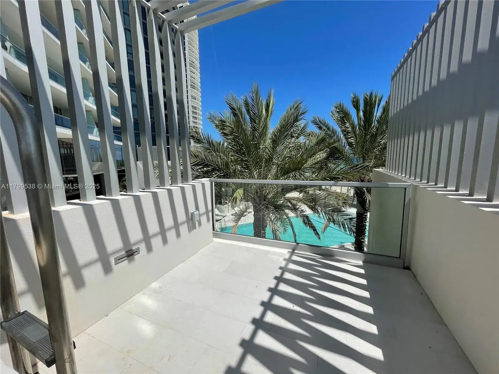 18501 Collins Avenue # 27, Sunny Isles Beach FL 33160 photo 4