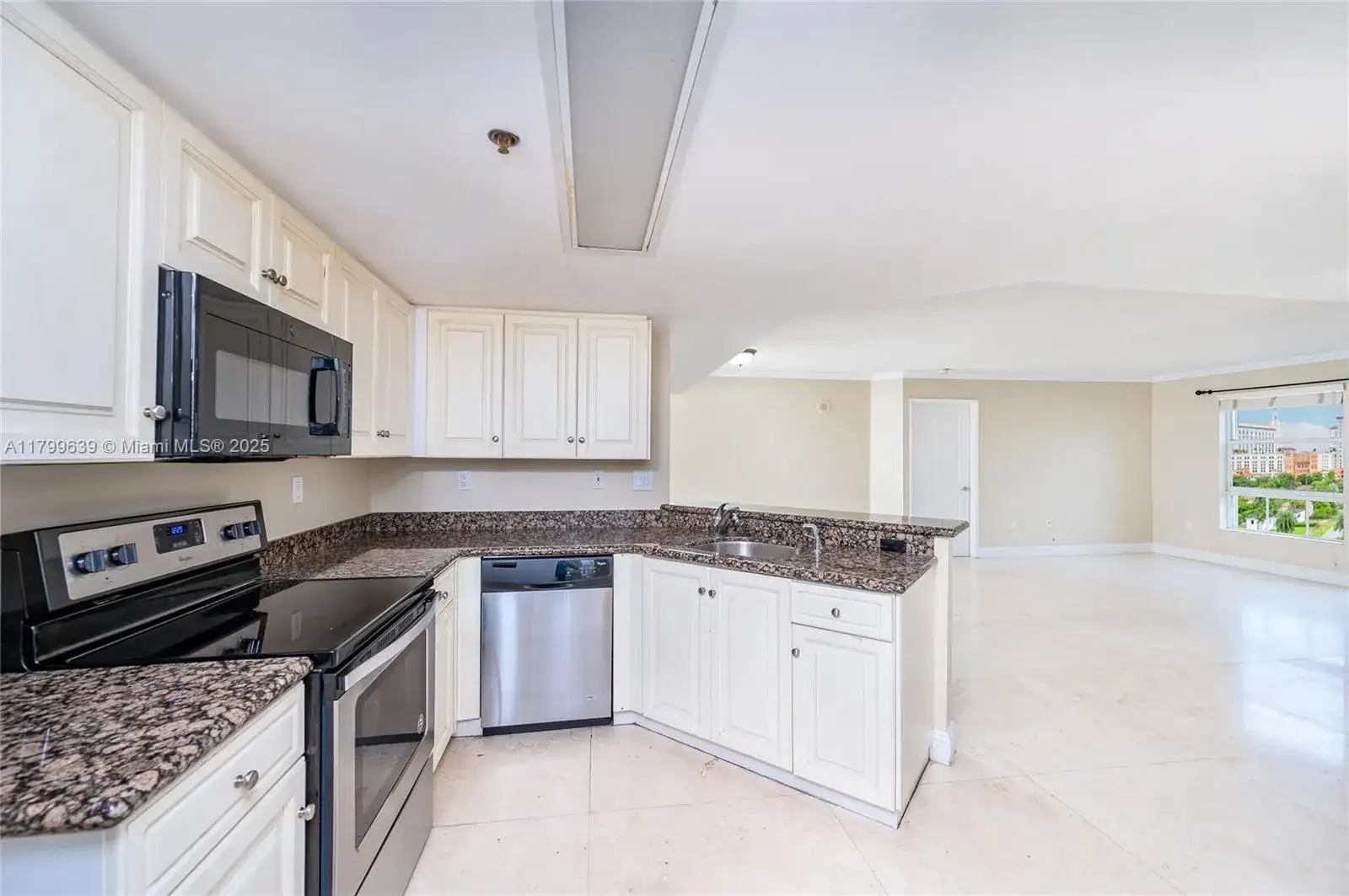 2351 Douglas Rd # 607, Miami FL 33145 photo 3