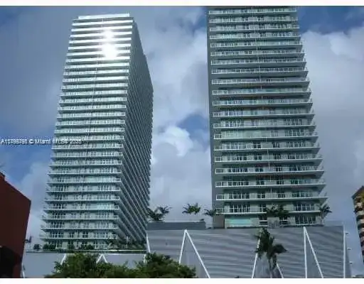 1111 SW 1st Ave, Miami FL 33130 photo 2