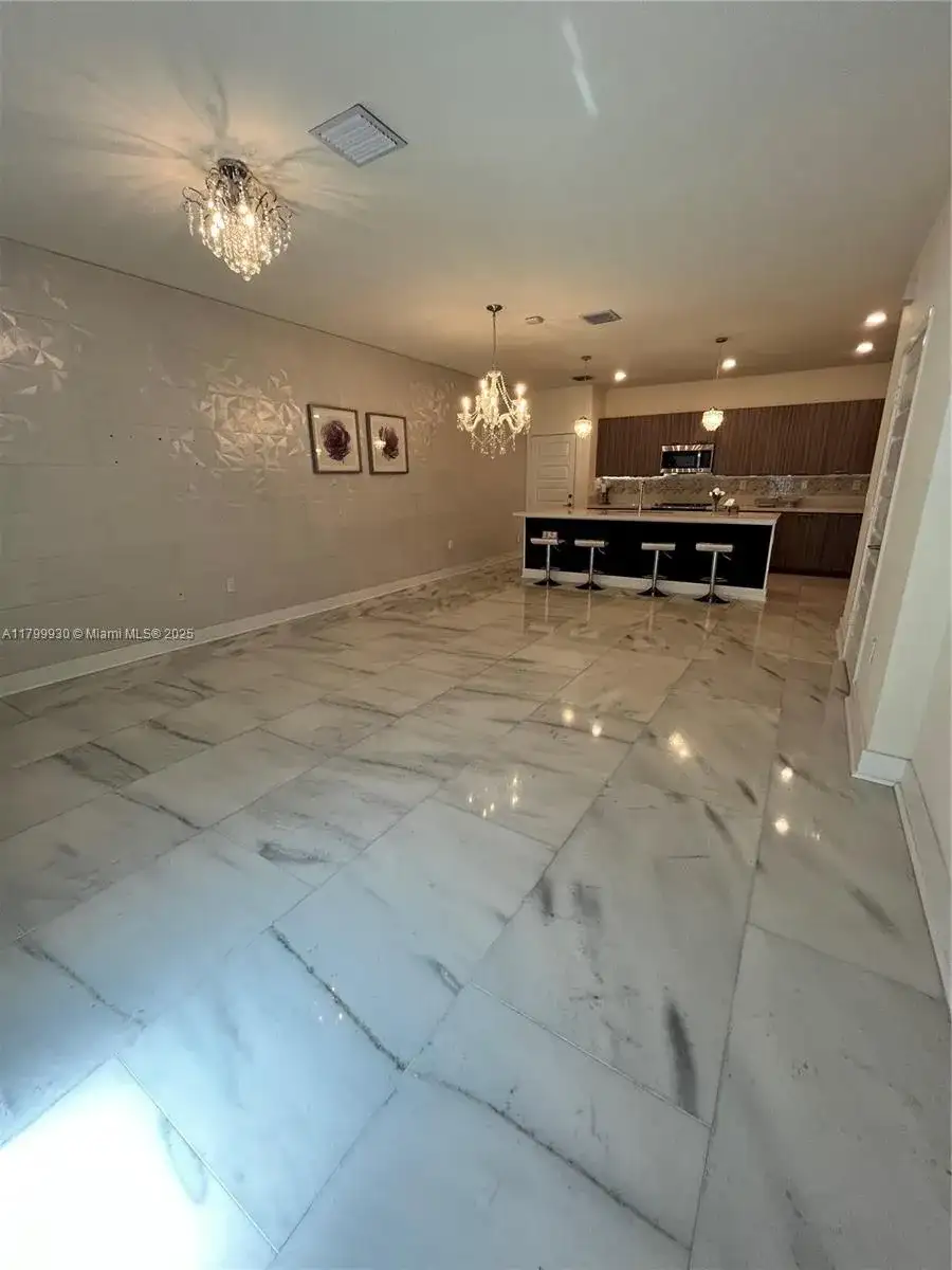 4745 NW 83rd Pkwy, Doral FL 33166 photo 3