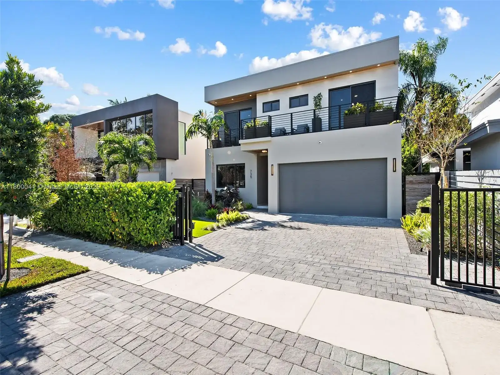 739 NE 17th Way, Fort Lauderdale FL 33304 photo 5
