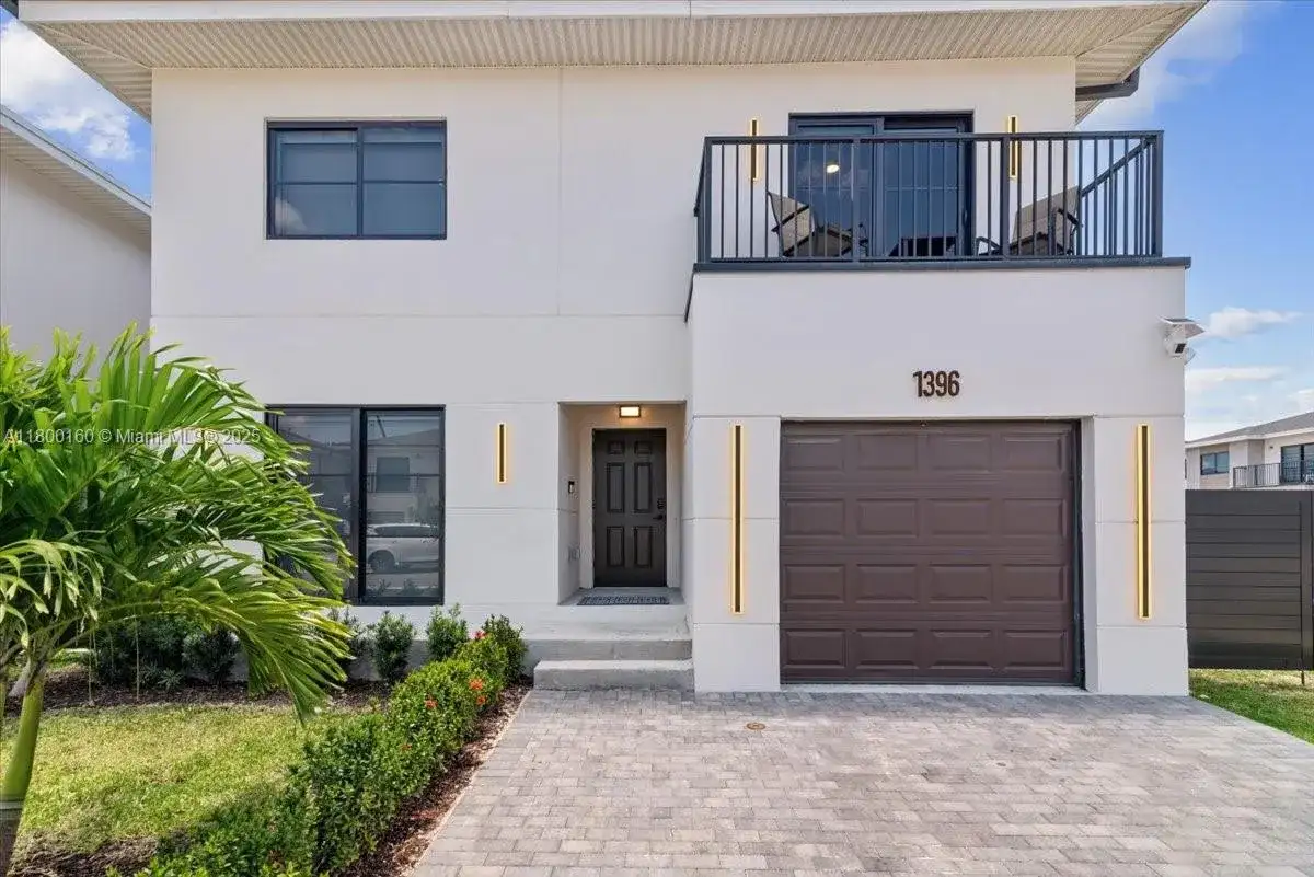 1396 NW 3rd St, Florida City FL 33034 photo 3