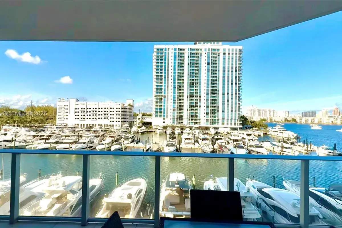 17111 Biscayne Blvd, North Miami Beach FL 33160