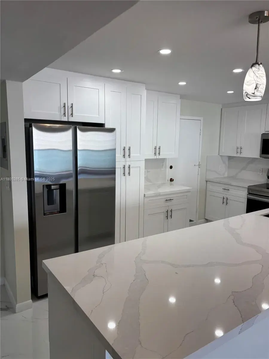 3800 S Ocean Dr # 1016, Hollywood FL 33019