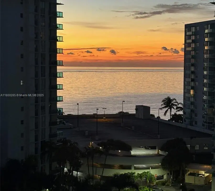 3800 S Ocean Dr # 1016, Hollywood FL 33019