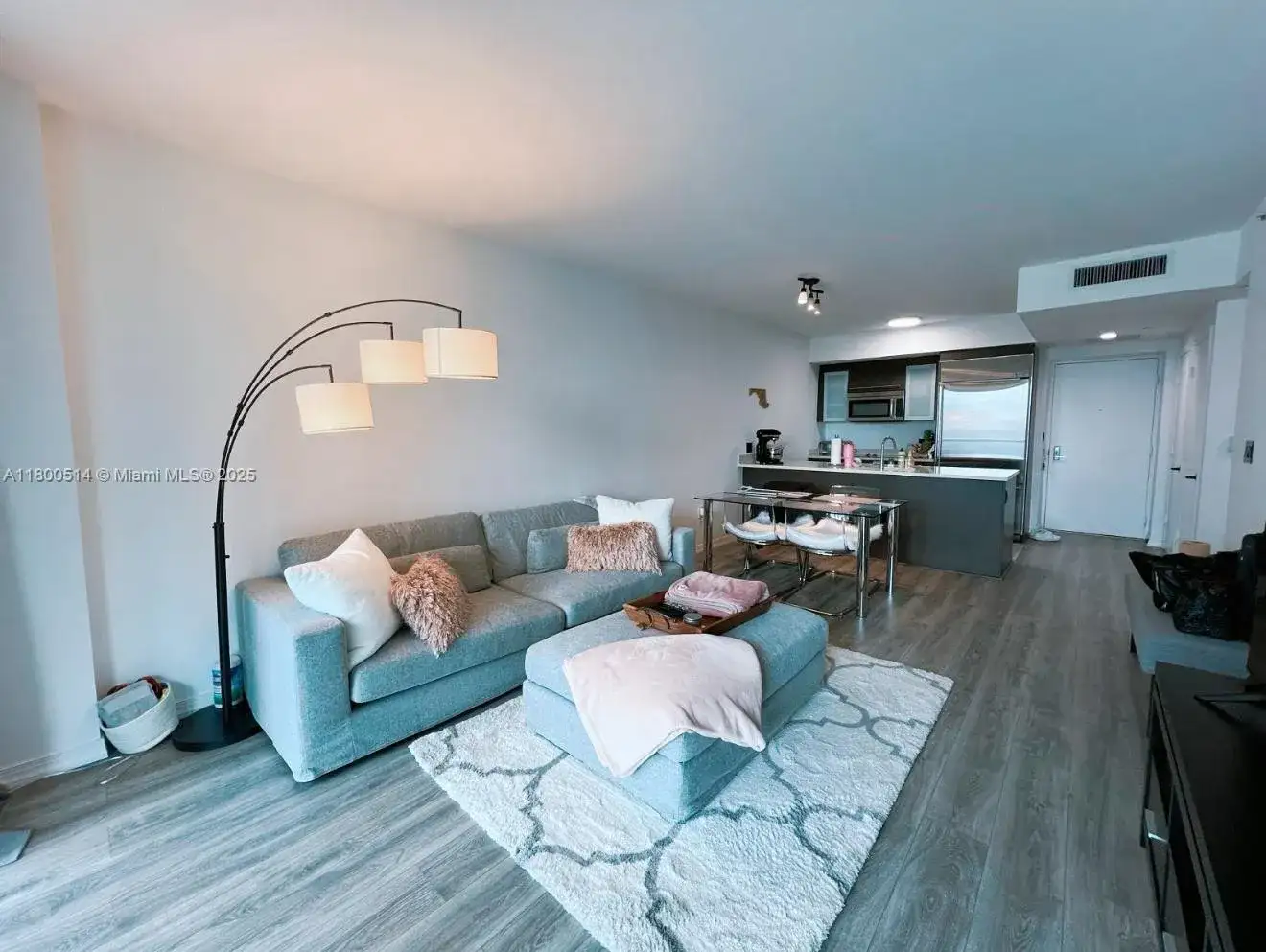55 SE 6th St # 2304, Miami FL 33131 photo 3