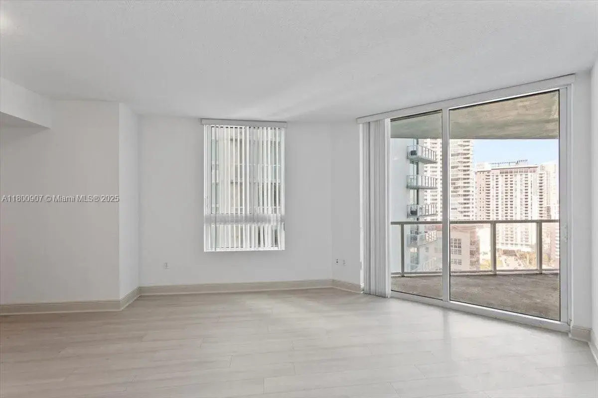 1900 N Bayshore Dr # 1810, Miami FL 33132