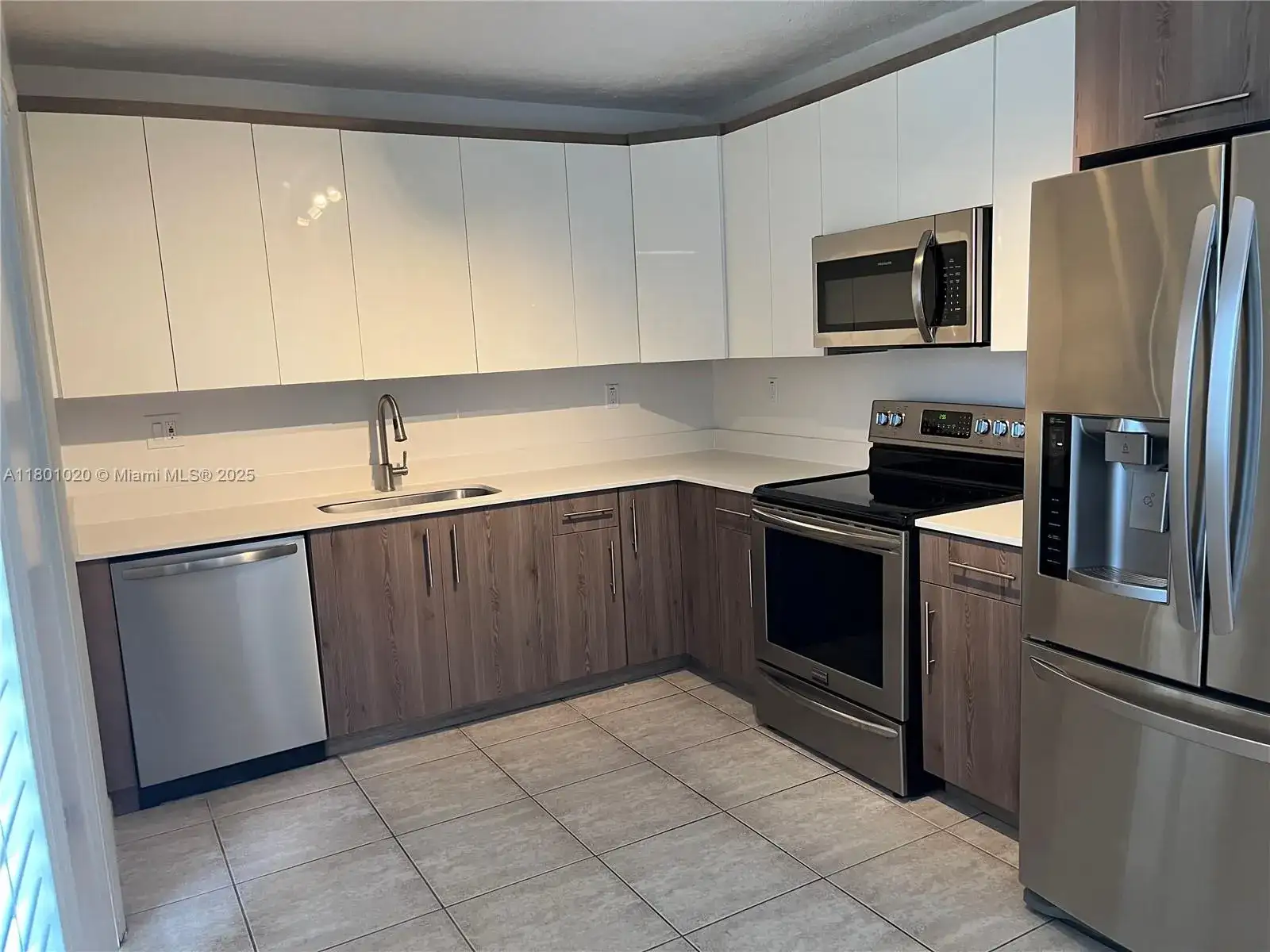 5031 Ponce De Leon Blvd, Coral Gables FL 33146 photo 3