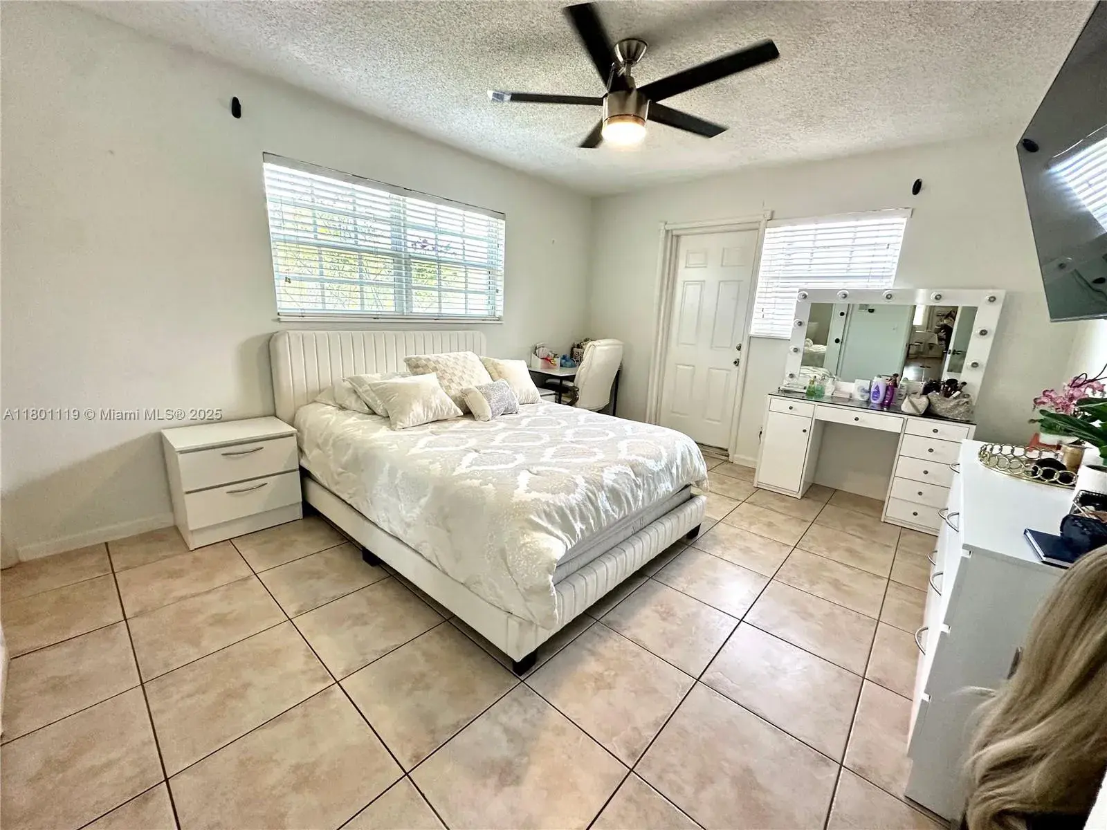 21000 NE 26th Ave, Miami FL 33180