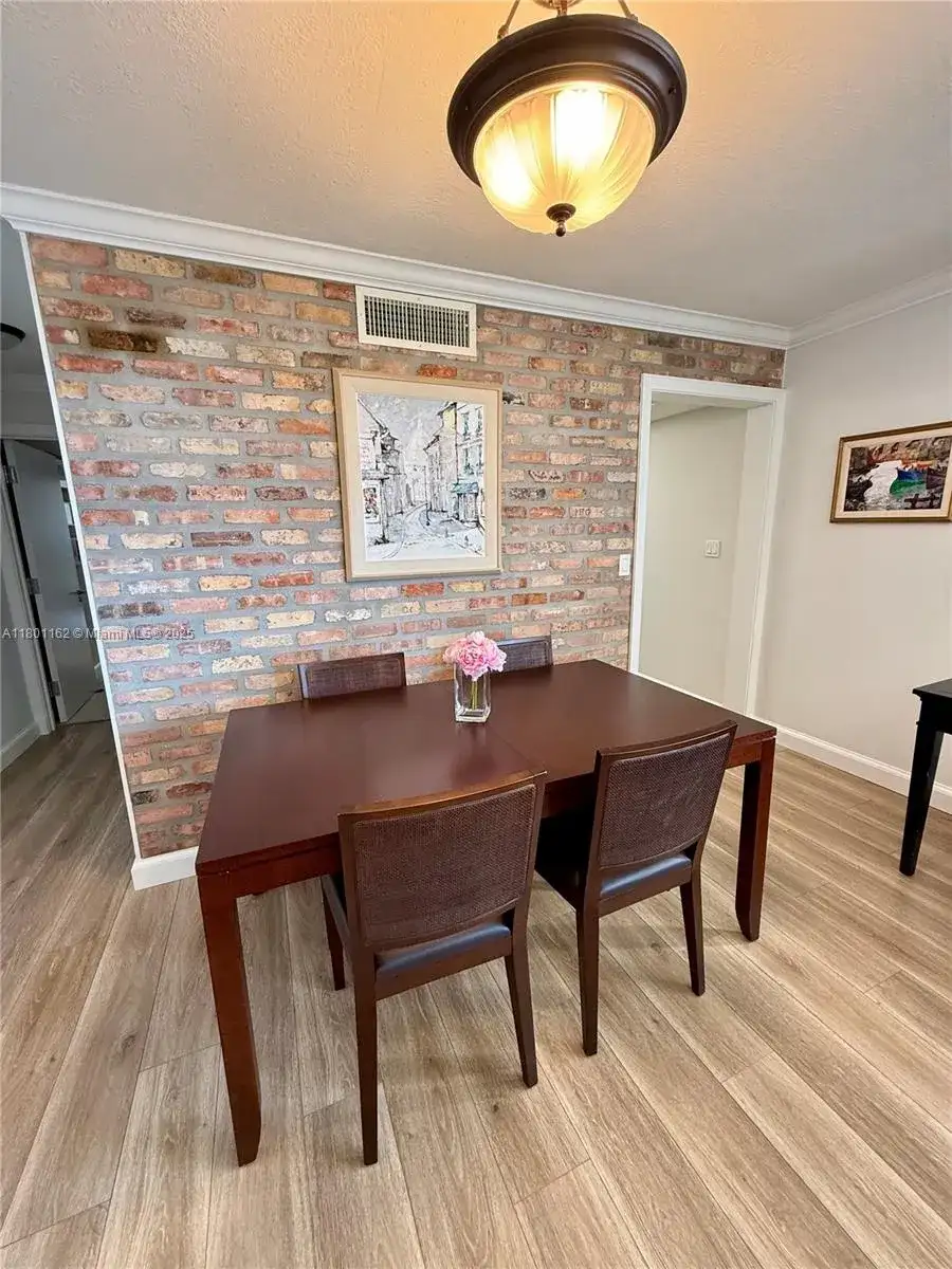 16518 NE 26th Ave # 405, North Miami Beach FL 33160 photo 5