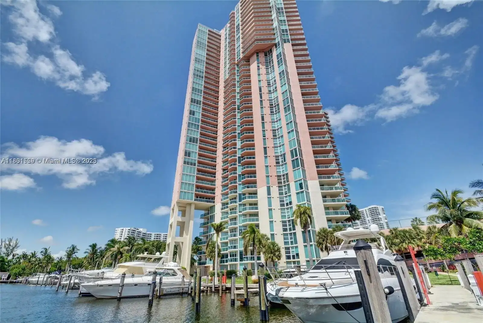 3370 Hidden Bay Dr, Aventura FL 33180
