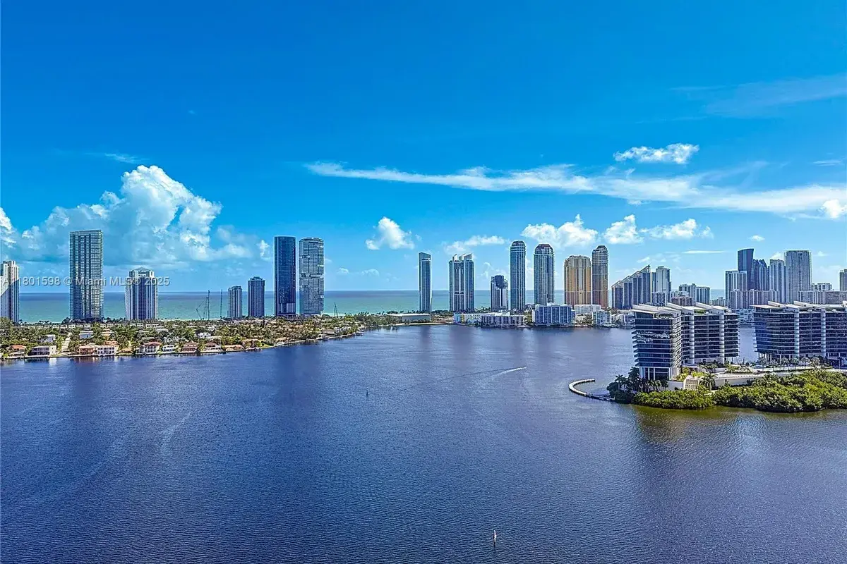 3370 Hidden Bay Dr # 2813, Aventura FL 33180