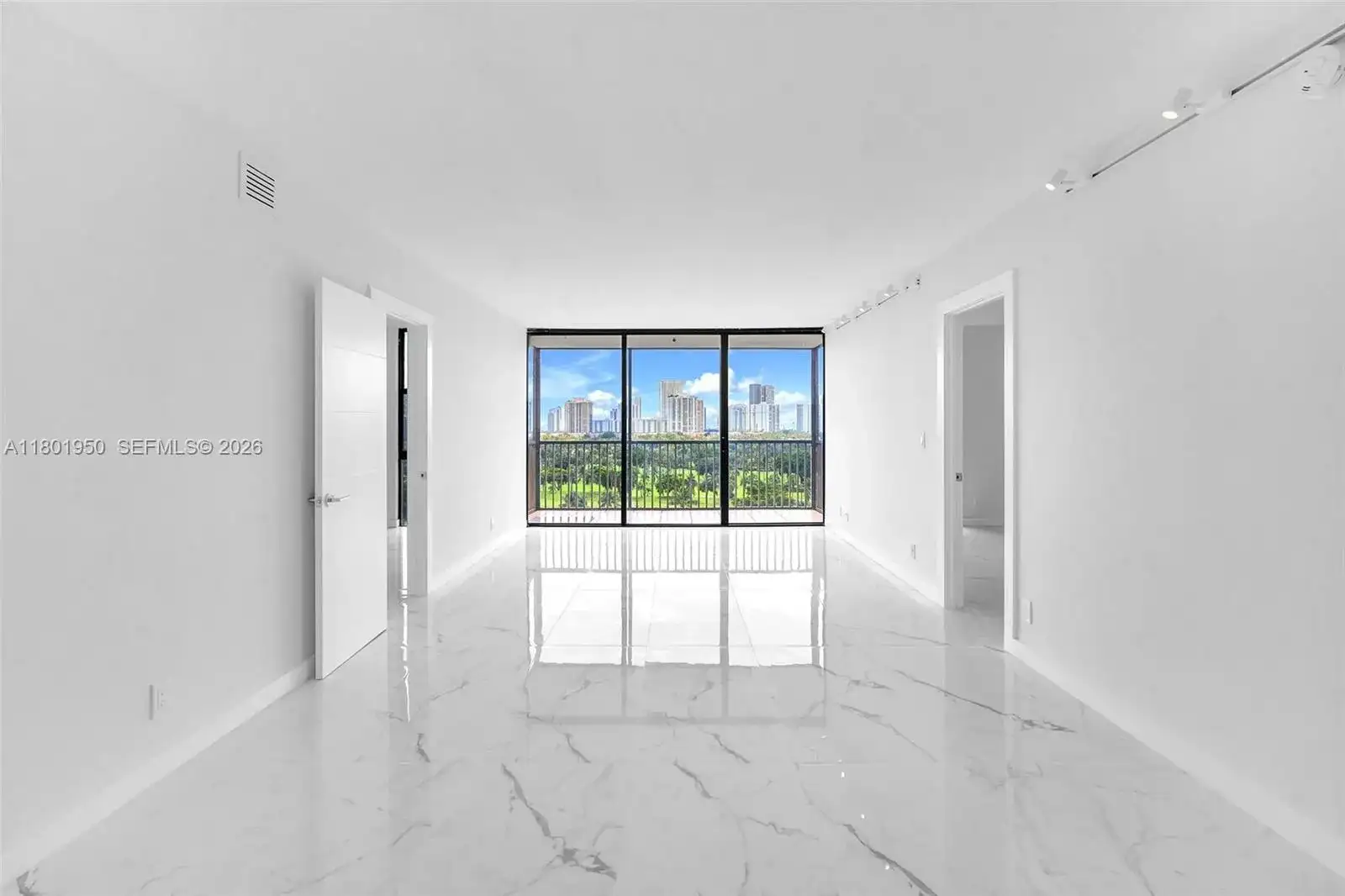 20335 W Country Club Dr # 1108, Aventura FL 33180 photo 4