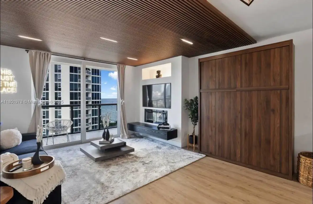 19201 Collins Ave # 1121, Sunny Isles Beach FL 33160 photo 3