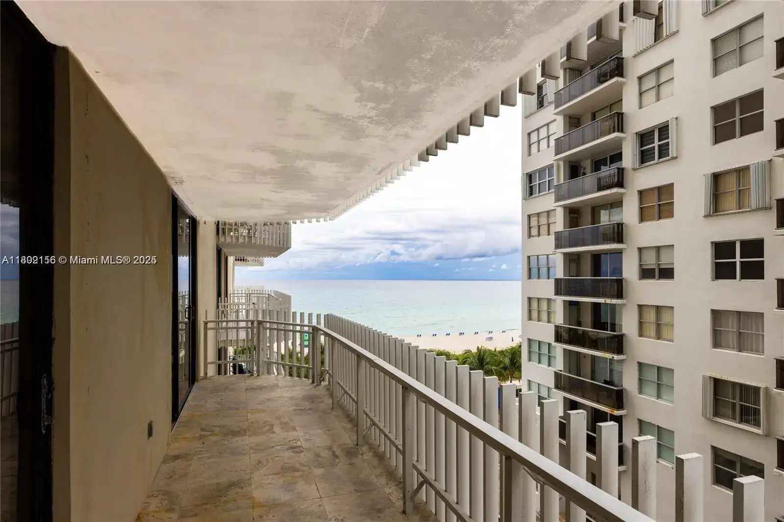 6061 Collins Ave # 7D, Miami Beach FL 33140 photo 2
