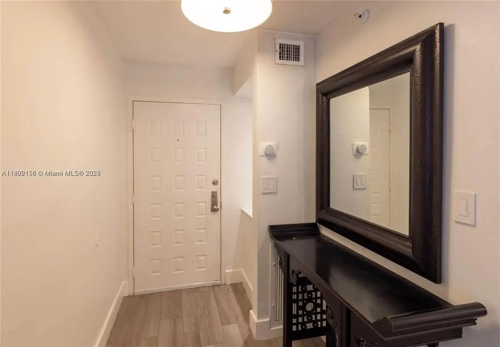 6061 Collins Ave # 7D, Miami Beach FL 33140 photo 4