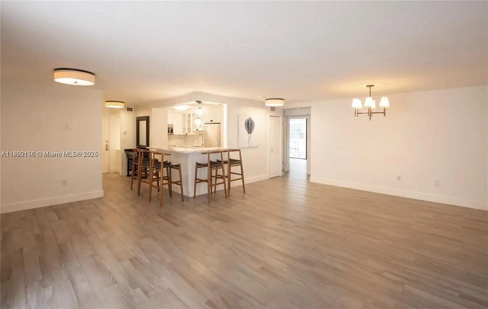 6061 Collins Ave # 7D, Miami Beach FL 33140 photo 5