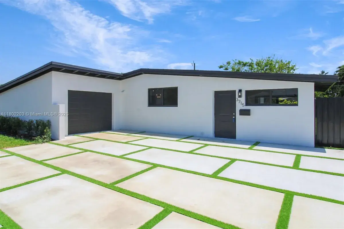 3715 SW 86th Ave, Miami FL 33155
