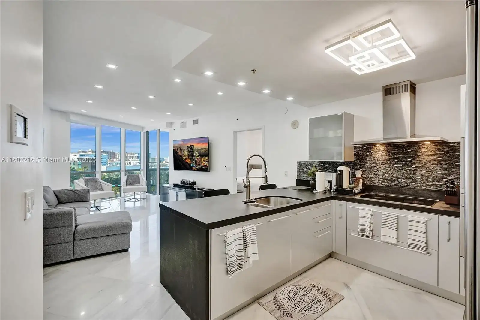 18201 Collins Ave, Sunny Isles Beach FL 33160 photo 3