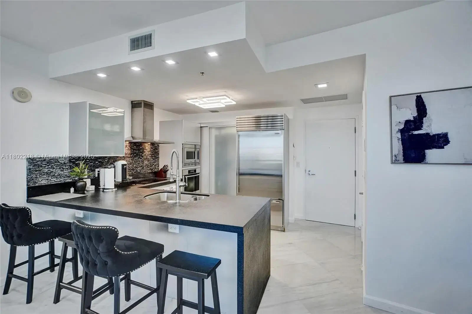 18201 Collins Ave, Sunny Isles Beach FL 33160
