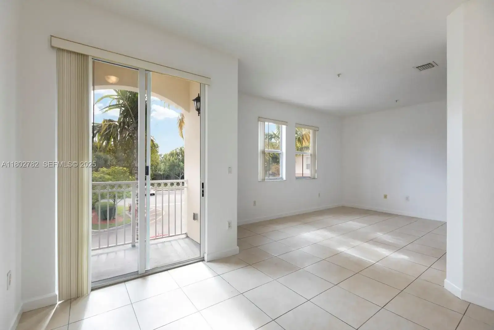 10022 NW 7th St # 206, Miami FL 33172 photo 3