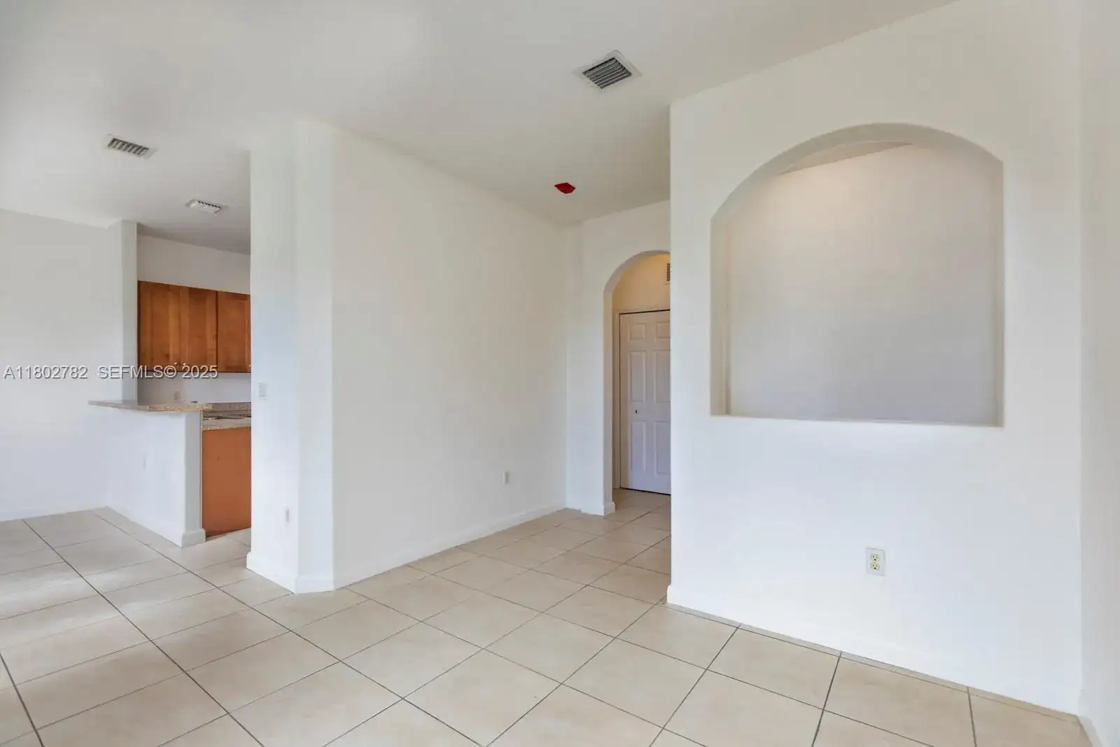 10022 NW 7th St # 206, Miami FL 33172 photo 4