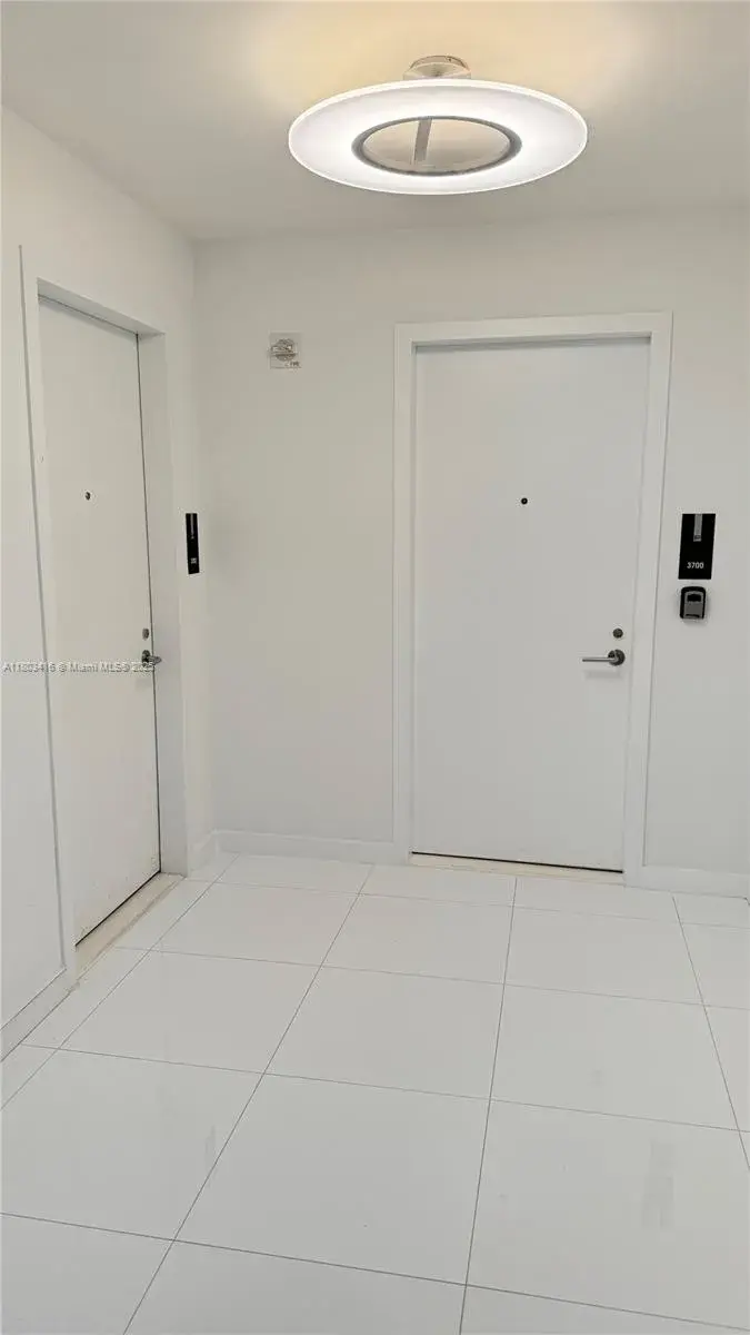 851 NE 1st Ave # 3700, Miami FL 33132