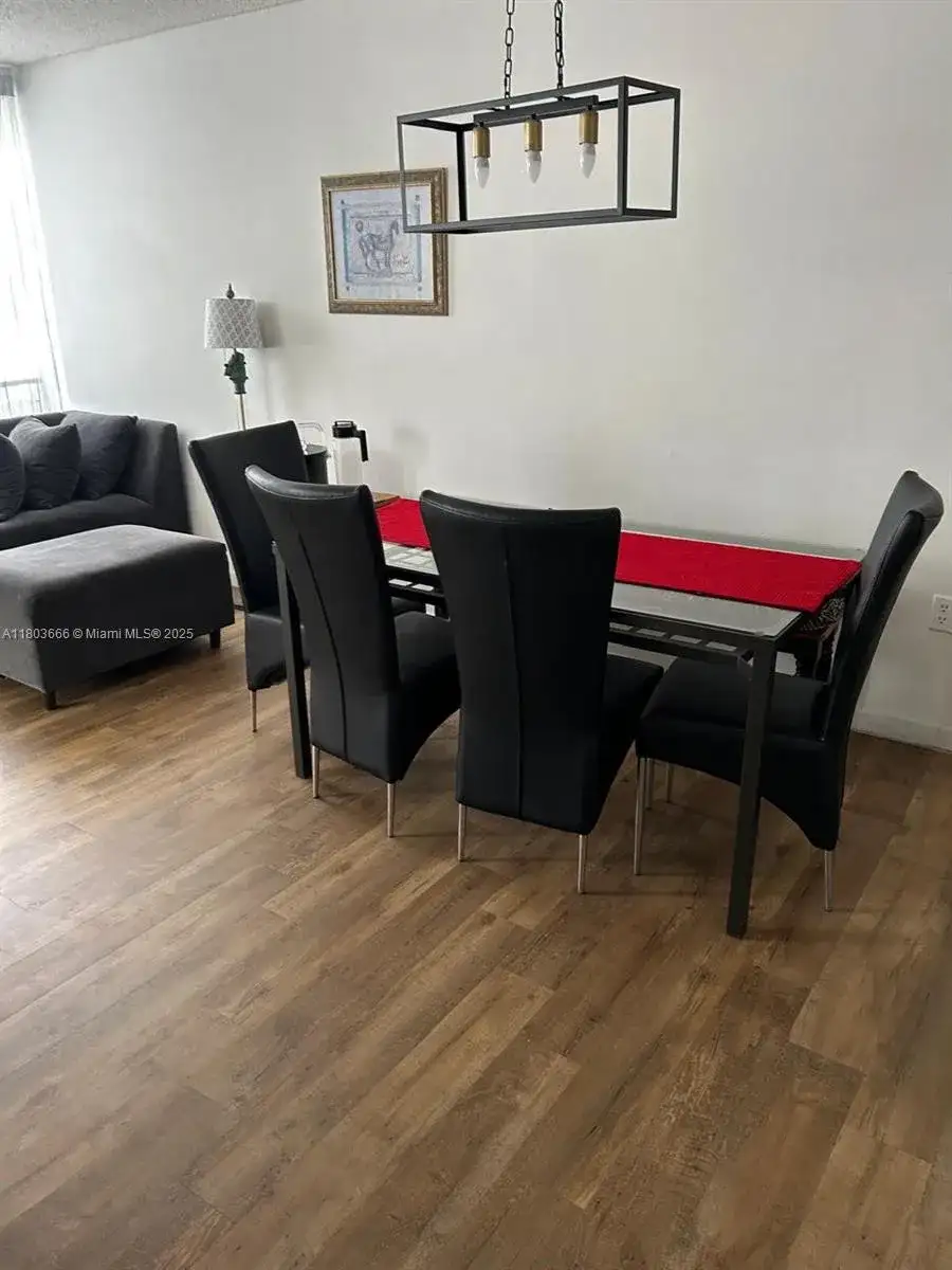250 180th Dr # 108, Sunny Isles Beach FL 33160 photo 3