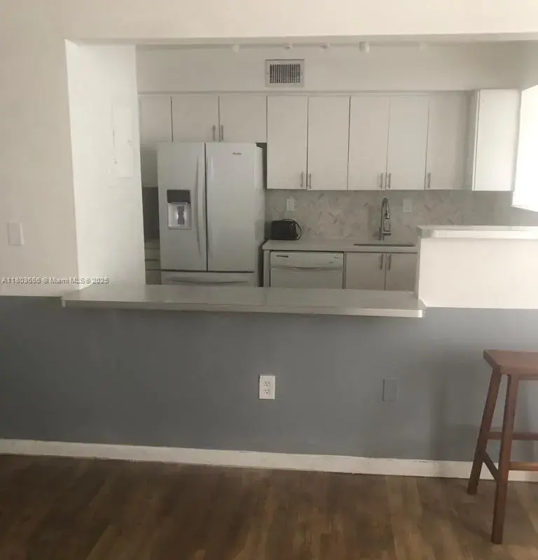 250 180th Dr # 108, Sunny Isles Beach FL 33160