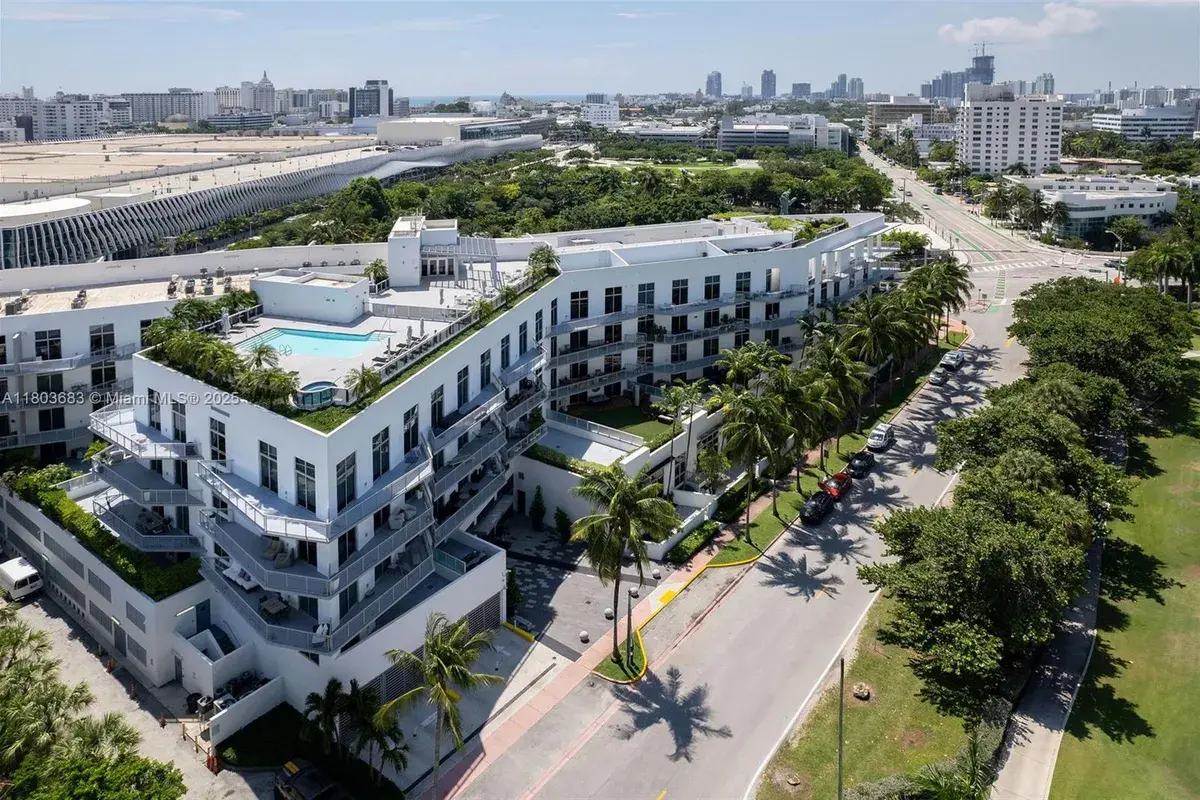 2001 Meridian Ave, Miami Beach FL 33139