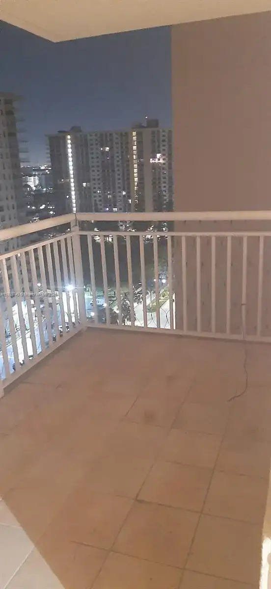 251 174th St # 1711, Sunny Isles Beach FL 33160 photo 2
