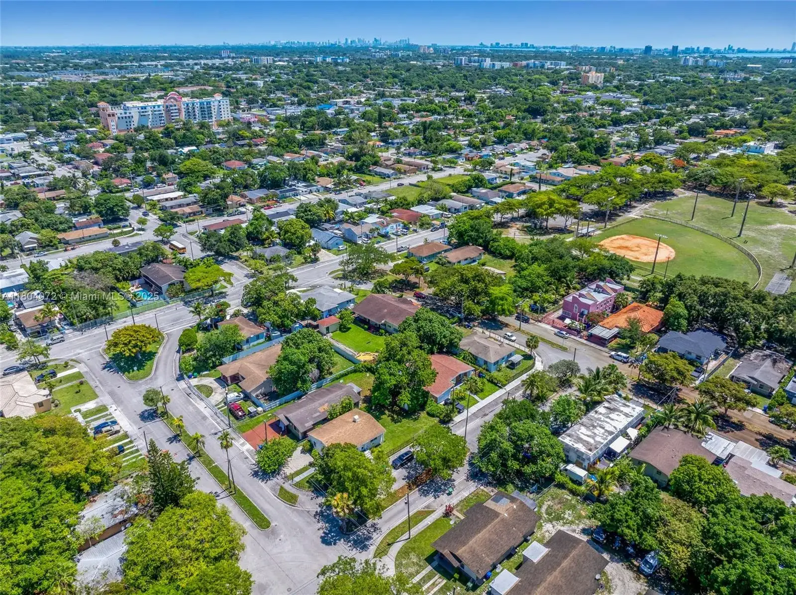 1515 NW 49th St, Miami FL 33142 photo 4