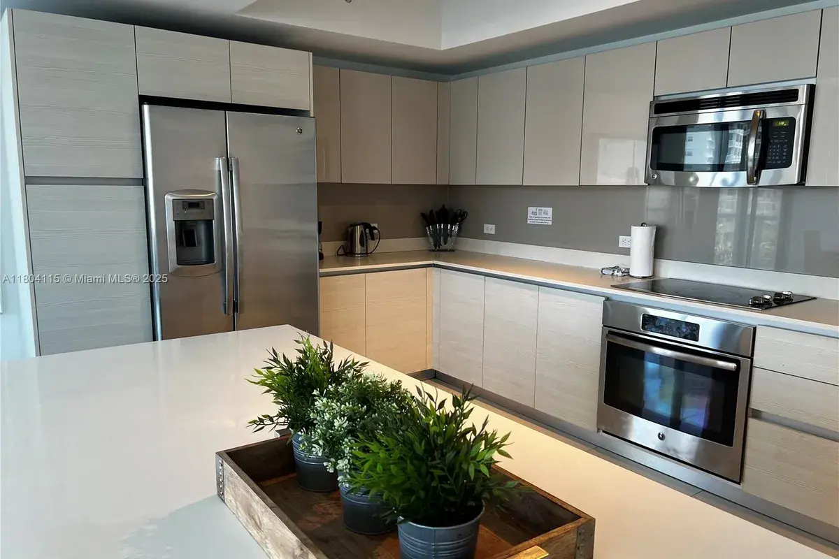 2600 E Hallandale Beach Blvd # T901, Hallandale Beach FL 33009