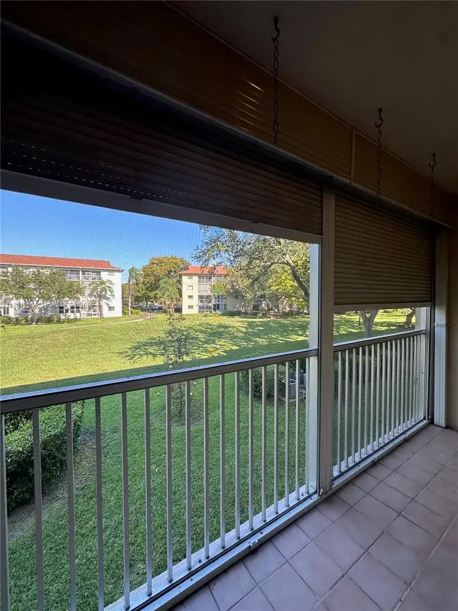 1300 SW 124th Ter # 203P, Pembroke Pines FL 33027 photo 2