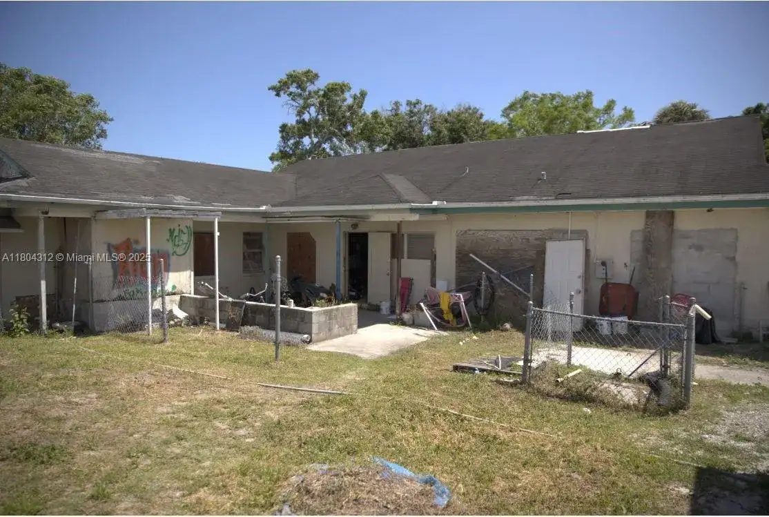 603 S 33rd St, Fort Pierce FL 34947 photo 2