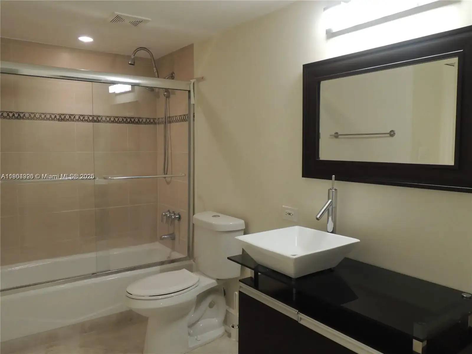 3101 N Country Club Dr # 107, Aventura FL 33180 photo 5