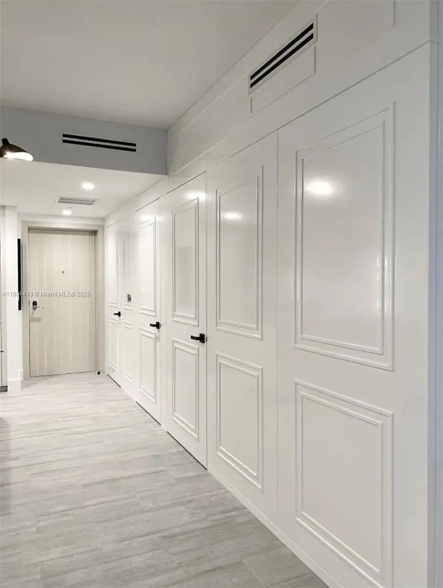 1000 Brickell Plz # 3308, Miami FL 33131
