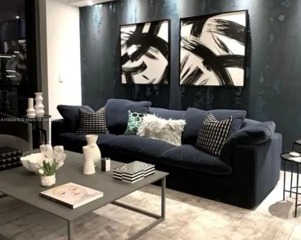1000 Brickell Plz # 3308, Miami FL 33131