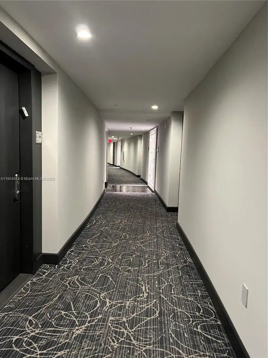 1800 S Ocean Dr # 2006, Hallandale Beach FL 33009 photo 4