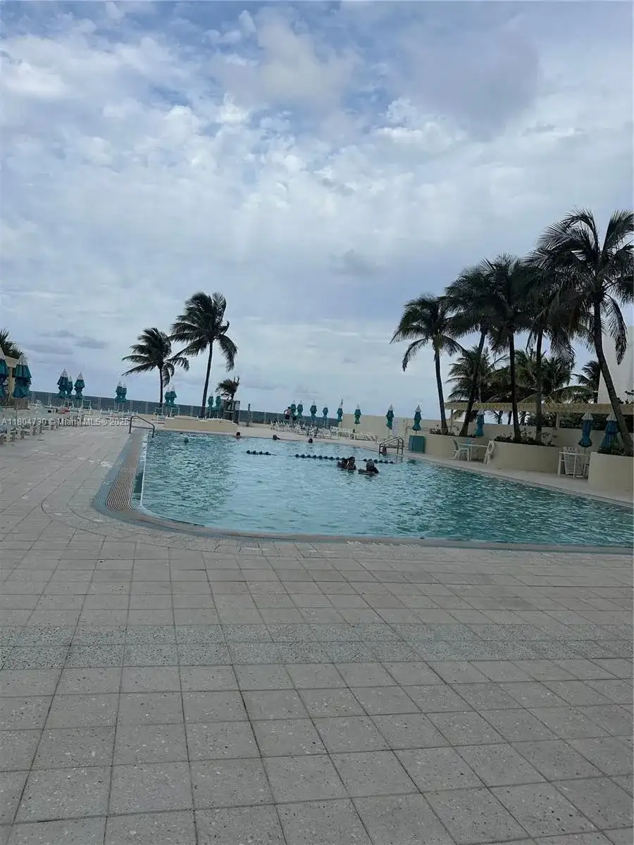 2501 S Ocean Dr # 1228, Hollywood FL 33019