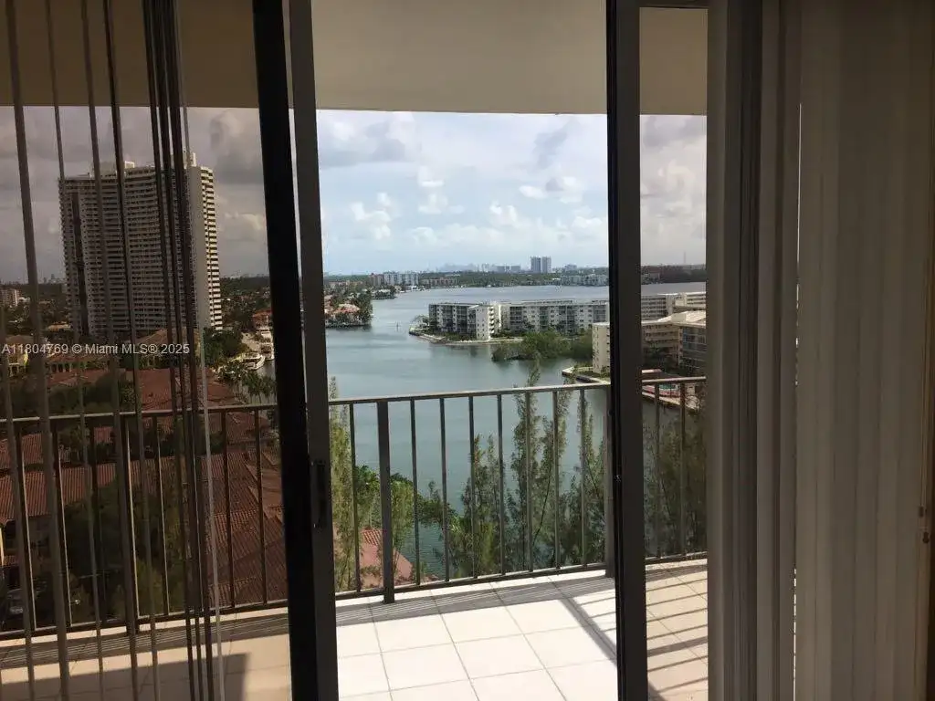 18151 NE 31st Ct # 1505, Aventura FL 33160 photo 4