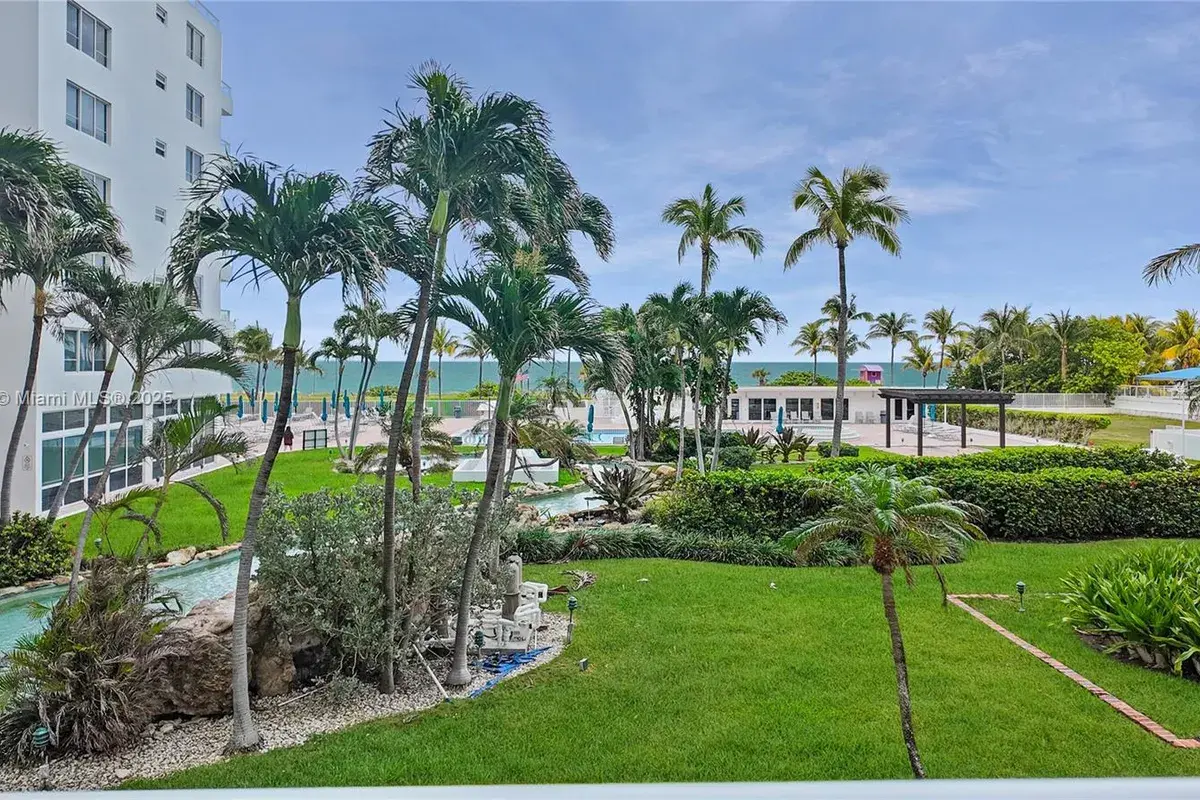 5005 Collins Ave # 212, Miami Beach FL 33140